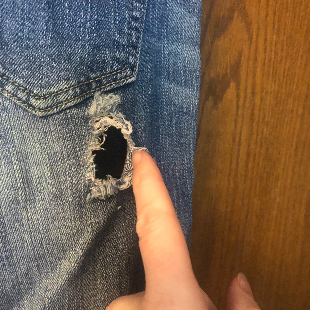 Red Rivet Patch Distressed Jeans 3 - Picture 6 of 7